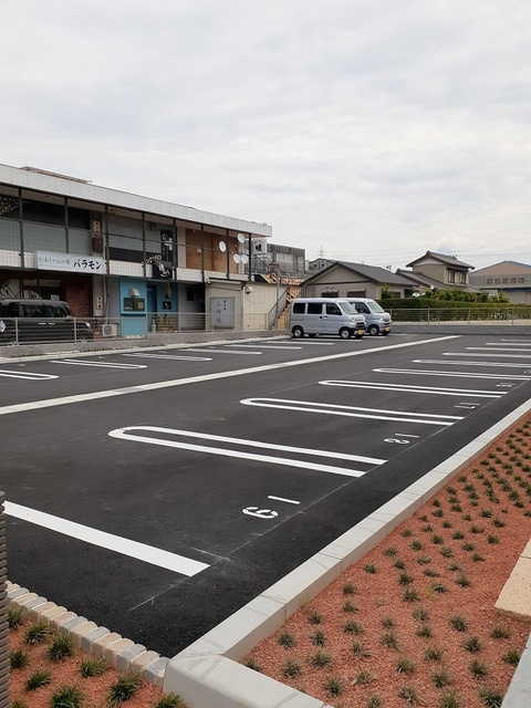 カーフ　ヒルズ　Ⅰの駐車場