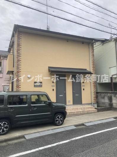クローバー2番館の外観