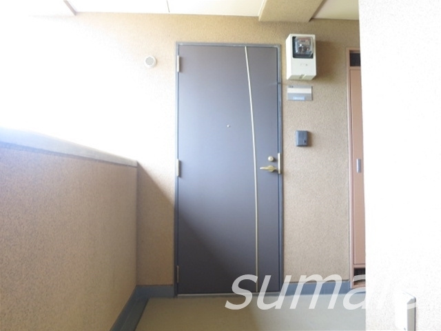 シェーンハイト１の玄関|扉を開けて玄関です☆
