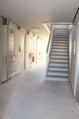 フェリーチェ町屋のエントランス|建物の内部です