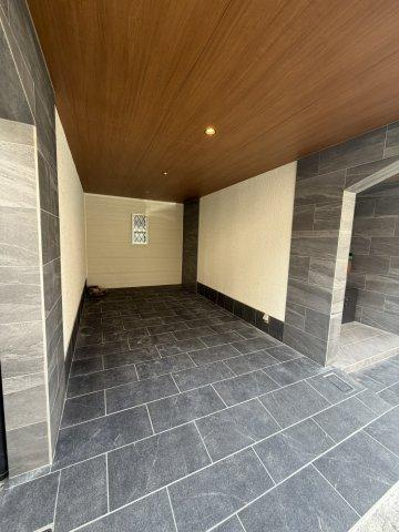 河北中町　中古一戸建ての駐車場|■物件内覧・資金計画相談・住宅ローン相談、リフォーム相談、お問合せ受付中■
※当日・翌日のご内覧、ご相談はお電話でのお問合せがスムーズです！