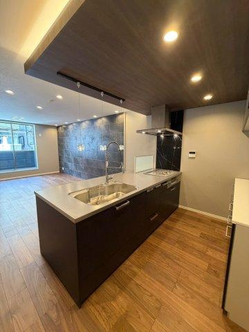 河北中町　中古一戸建てのキッチン|システムキッチン　食器洗い乾燥機
■物件内覧・資金計画相談・住宅ローン相談、リフォーム相談、お問合せ受付中■
※当日・翌日のご内覧、ご相談はお電話でのお問合せがスムーズです！