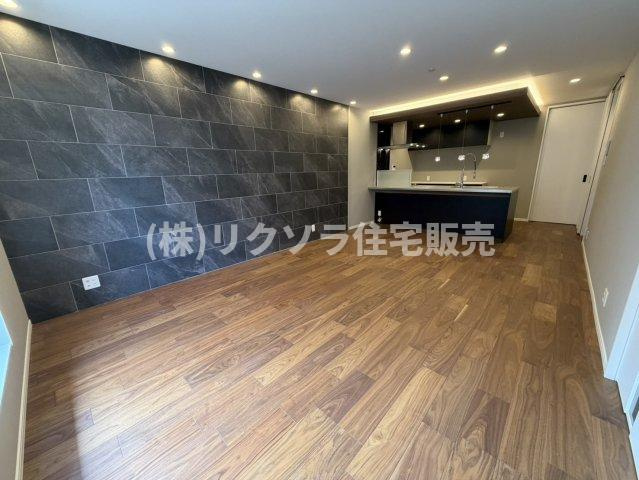 河北中町　中古一戸建ての居間・リビング|LDK17.0帖
■物件内覧・資金計画相談・住宅ローン相談、リフォーム相談、お問合せ受付中■
※当日・翌日のご内覧、ご相談はお電話でのお問合せがスムーズです！