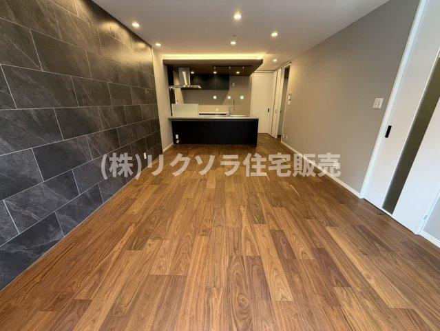 河北中町　中古一戸建ての居間・リビング|LDK17.0帖
■物件内覧・資金計画相談・住宅ローン相談、リフォーム相談、お問合せ受付中■
※当日・翌日のご内覧、ご相談はお電話でのお問合せがスムーズです！