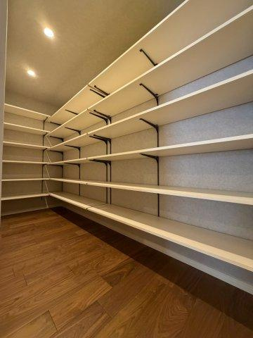 河北中町　中古一戸建ての内装|パントリー
■物件内覧・資金計画相談・住宅ローン相談、リフォーム相談、お問合せ受付中■
※当日・翌日のご内覧、ご相談はお電話でのお問合せがスムーズです！