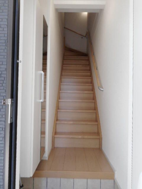 ソレアード南流山の玄関