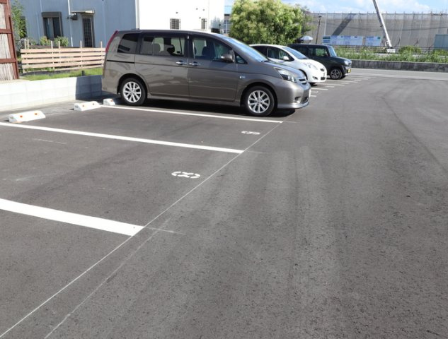 PLACIDE　A館の駐車場