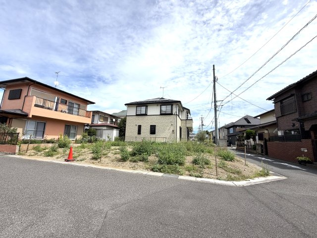 越谷市大泊２３期１号棟リガーレ　新築戸建の外観|すっきりと整地された建築予定地。陽差しを遮るものがなく、開放的な陽当たりと風通しが期待できます。