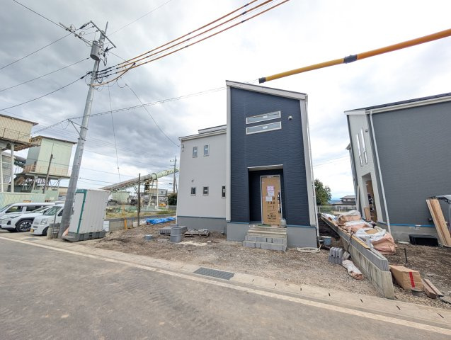 【前面道路含む現地写真】 | リーブルガーデン.S高崎市箕郷町上芝第4ー④
