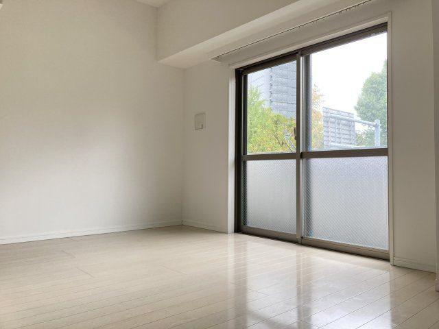 Rising pleace両国二番館の居間・リビング