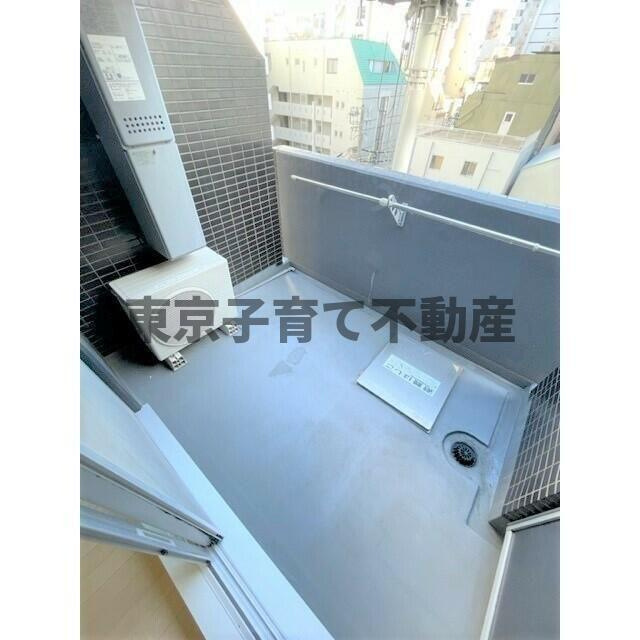 Ｋ，ｗａｖｅ　ＴＡＮＩＧＡＭＩのバルコニー