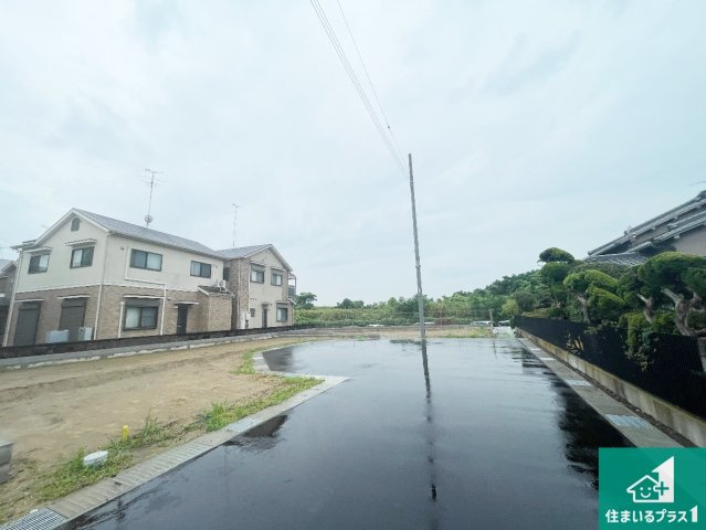 久世郡久御山町下津屋　第2期　新築一戸建ての前面道路含む現地写真|現在の進捗状況です！順調に作業進行中、完成が待ち遠しいです！詳細の間取り等、お気軽にお問い合わせください！
