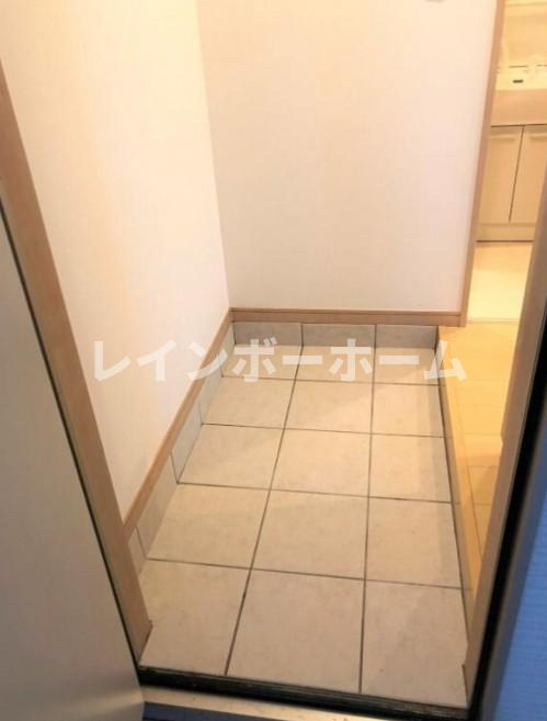LAUREL西船橋の玄関