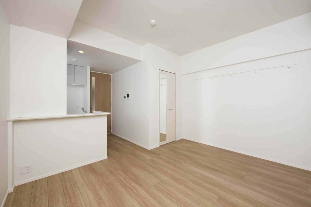 新品家具付きマンション住吉30(KaGood福岡)の洋室|サイト内間取りは反転になります。(※現況優先)