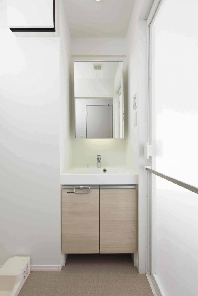 新品家具付きマンション住吉30(KaGood福岡)の独立洗面台