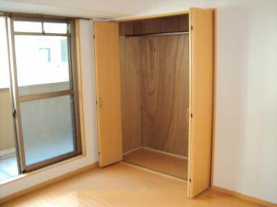 グランレブリー新町の収納|クローゼット