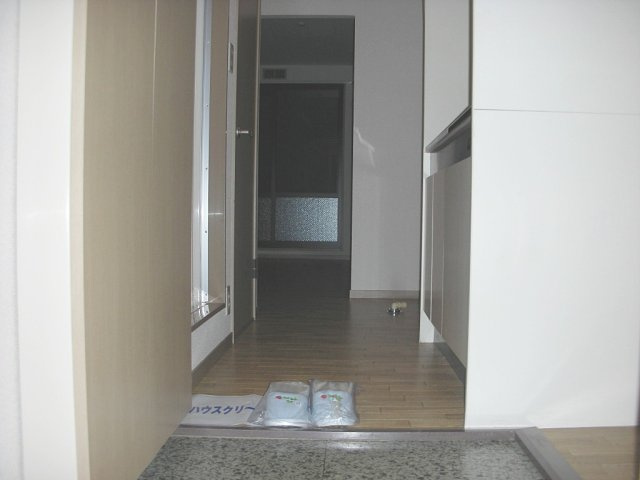 ブルーハイツの玄関
