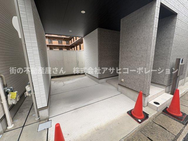 須磨区青葉町１丁目　新築戸建ての駐車場|車をお持ちの方に嬉しい駐車場付きの物件です
