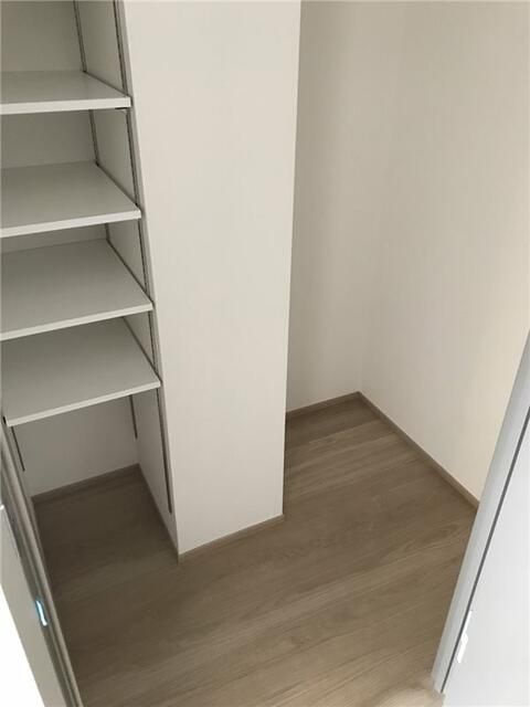 Ｂ　ＣＩＴＹ　ＡＰＡＲＴＭＥＮＴ　ＳＨＩＮＪＵＫＵ　ＮＷの玄関