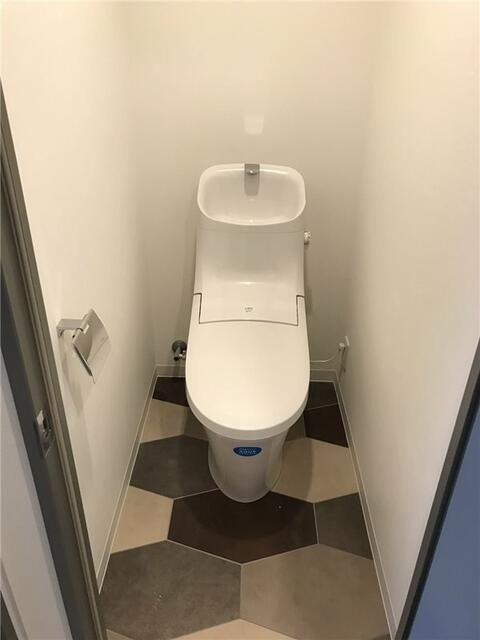 Ｂ　ＣＩＴＹ　ＡＰＡＲＴＭＥＮＴ　ＳＨＩＮＪＵＫＵ　ＮＷのトイレ