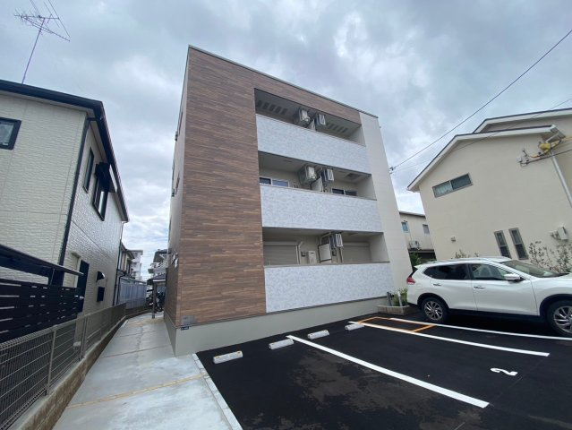 フジパレス宝塚仁川の外観|落ち着いた雰囲気の外観です