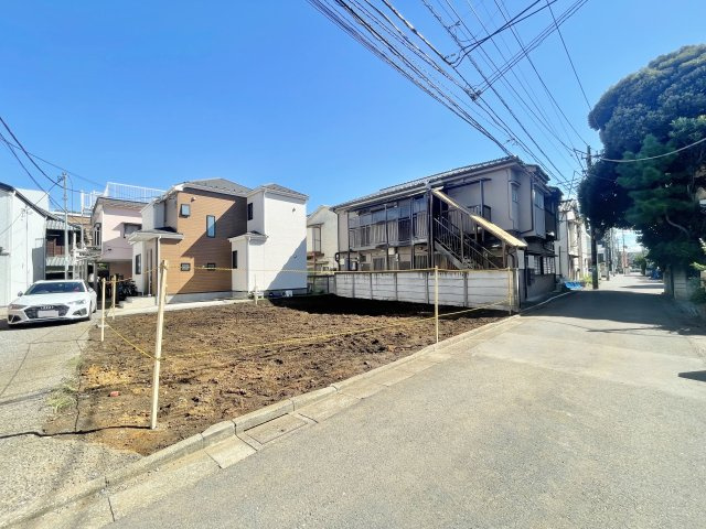 練馬区三原台2丁目 限定1区画の前面道路含む現地写真|三原台2丁目の落ち着いた住宅地
更地になりました
是非、現地にて土地のボリュームや周辺環境等ご確認ください