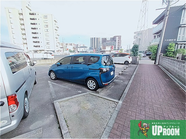 グリーンヒルYAMATOの駐車場