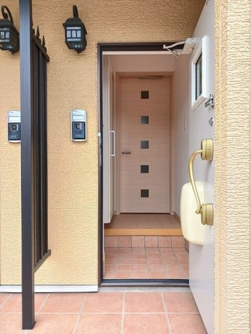 ラフィネＭの玄関