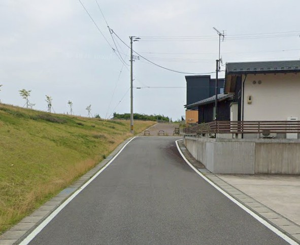 【新築戸建】　いわき市久之浜町第5　長期優良住宅の前面道路含む現地写真|北東側6m公道。接道幅員6ｍで駐車もらくちんです♪