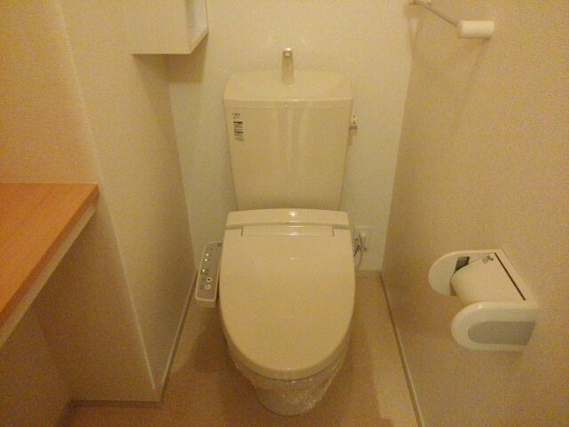 フェリーチェ　ウーノのトイレ|ゆったりとした空間のトイレです