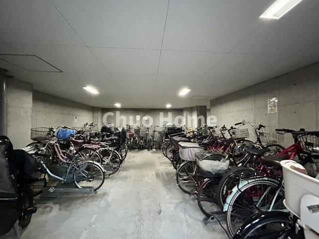 朝日シティパリオ東向島の駐輪場|【自転車置き場】最新の空き状況や費用などの詳細は担当スタッフまでお問い合わせください。