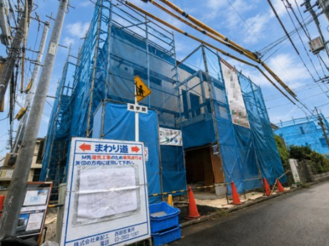 中野区大和町4丁目　新築戸建の外観|2026.09.04撮影

現地ご見学希望・資料請求などお気軽にお問い合わせ下さい！
03-5990-5201