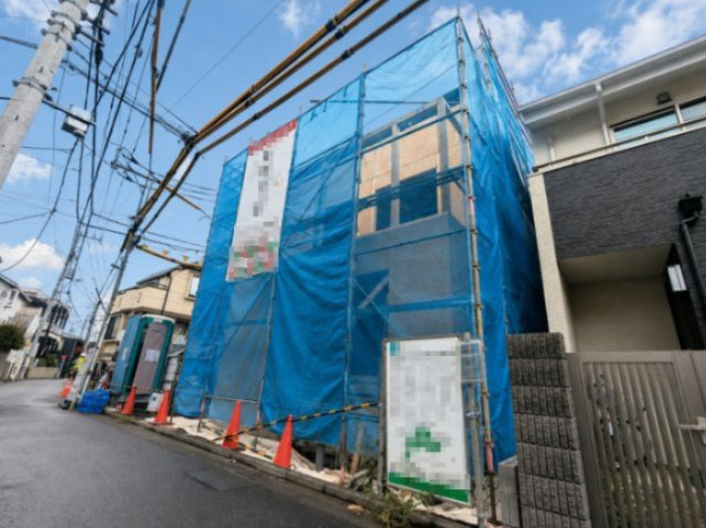 中野区大和町4丁目　新築戸建の外観|2026.09.04撮影

現地ご見学希望・資料請求などお気軽にお問い合わせ下さい！
03-5990-5201
