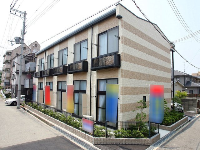 レオパレス魚崎の外観