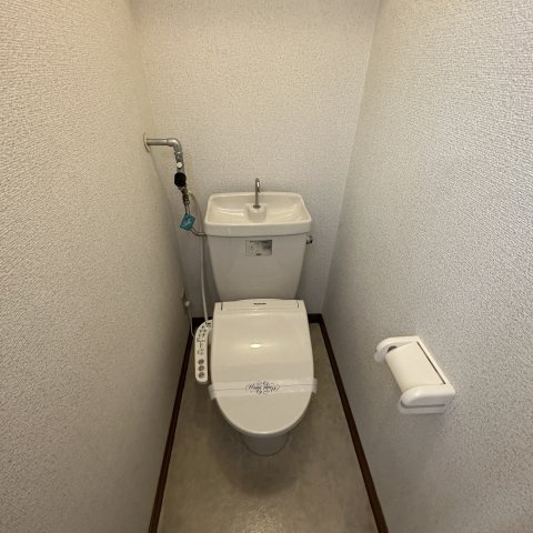 学）ハミングバードインのトイレ