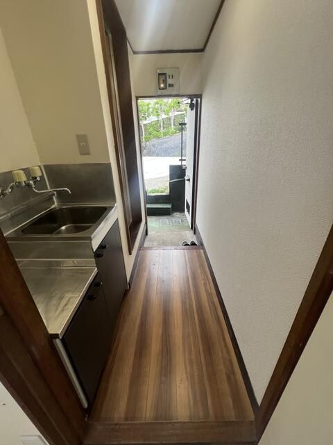 エメラルドハイツの玄関