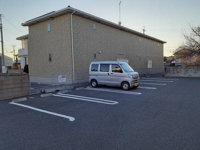 サン　フロレスタの駐車場