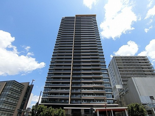 プラウドタワー岡山の外観|建物外観