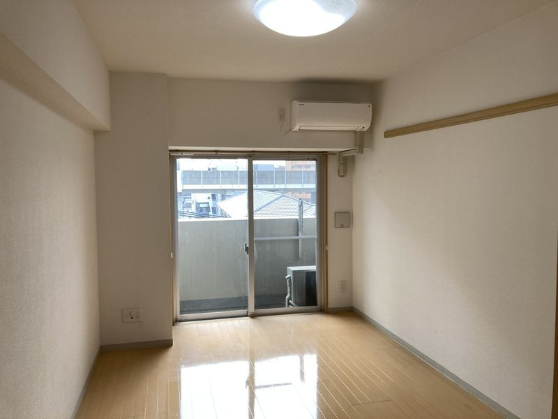 松戸市東松戸１丁目の賃貸マンションの居間・リビング