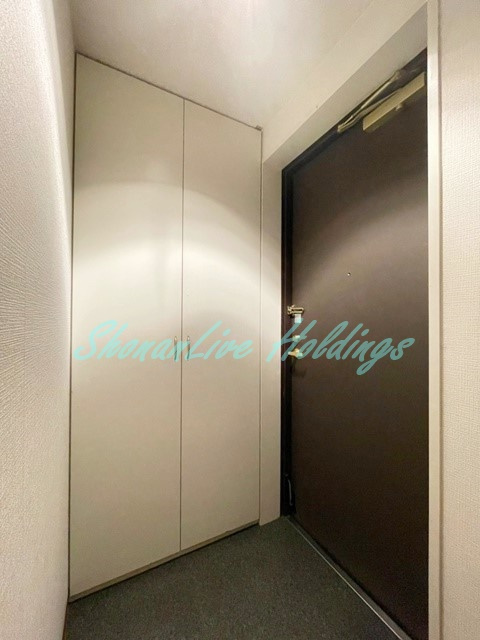 藤沢市朝日町の賃貸マンションの玄関