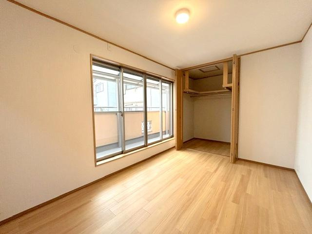 平池町　中古一戸建ての寝室|洋室6.7帖
■物件内覧・資金計画相談・住宅ローン相談、リフォーム相談、お問合せ受付中■
※当日・翌日のご内覧、ご相談はお電話でのお問合せがスムーズです！