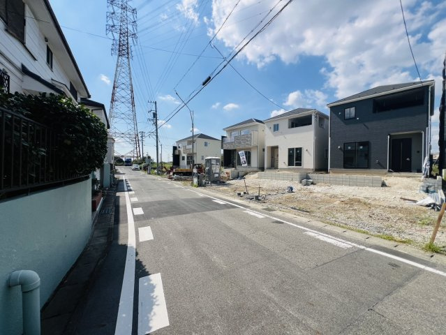 刈谷市泉田町北中浜51番13、14『仲介手数料無料』新築一戸建て・建売の前面道路含む現地写真