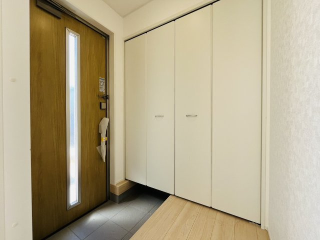 刈谷市泉田町北中浜51番13、14『仲介手数料無料』新築一戸建て・建売の玄関
