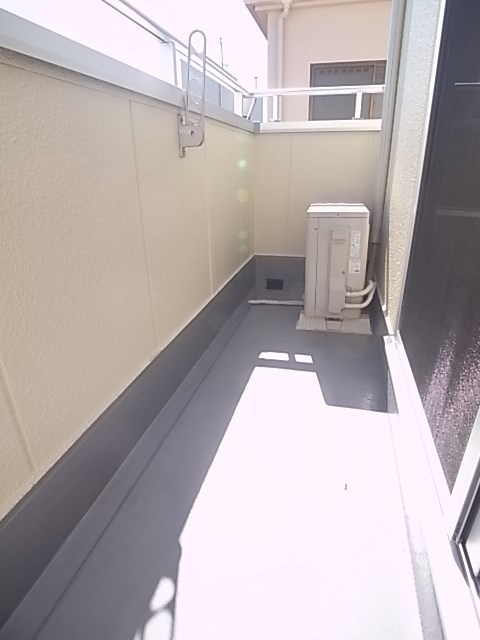 尼崎市立花町４丁目の賃貸マンションのバルコニー