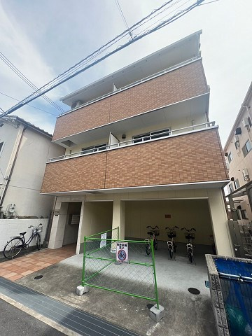 尼崎市立花町４丁目の賃貸マンションの外観
