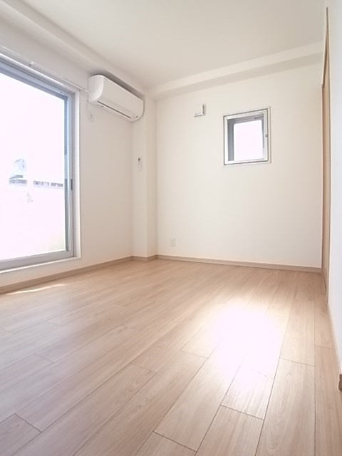 尼崎市立花町４丁目の賃貸マンションの寝室