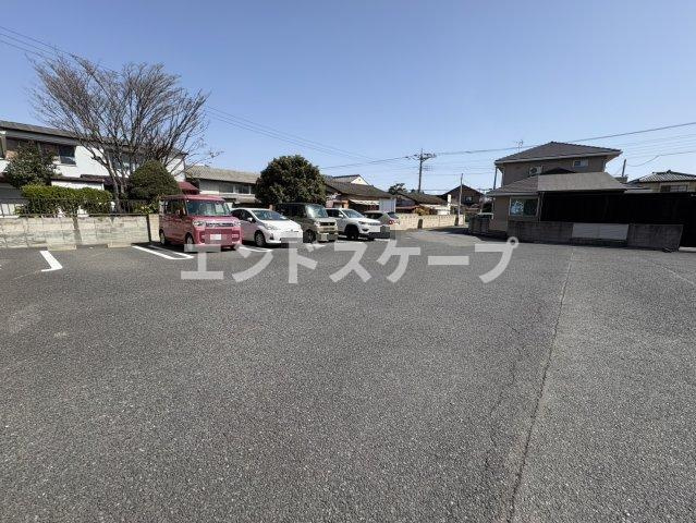 トアロード　Ⅱの駐車場|高崎、前橋エリアのお部屋探しはエンドスケープまで！お客様の理想お聞かせ下さい♪