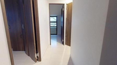 THE SQUARE・Glory Residenceの玄関