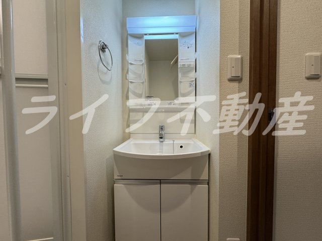 プレミール御幸の独立洗面台|独立洗面化粧台付き