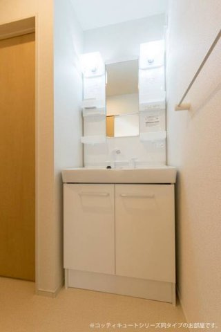 フォルシュ近見Ｂの洗面所